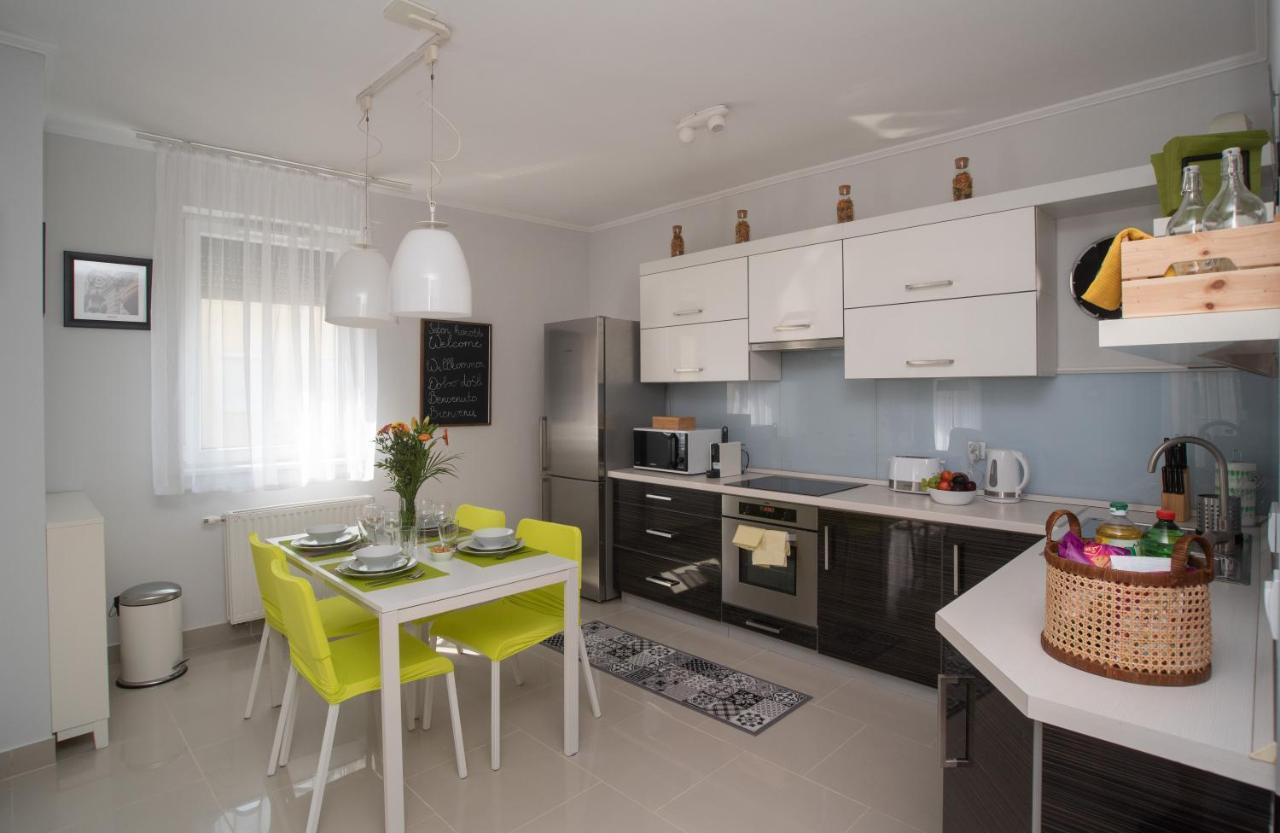 וסס Sunny Home Near Bud With 2Br, Ac And Free Parking מראה חיצוני תמונה